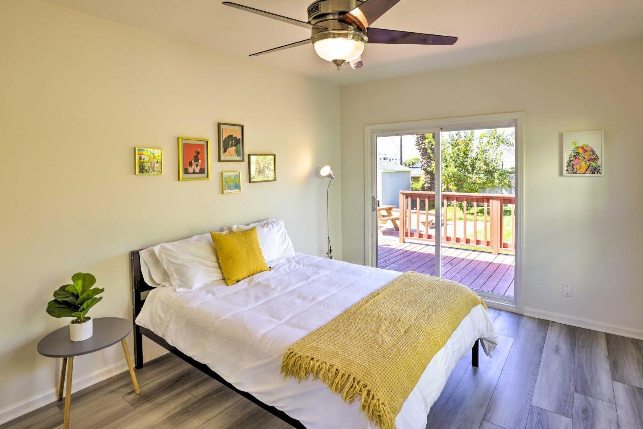 Hip And Prismatic La Gem With Curated Art Gallery *