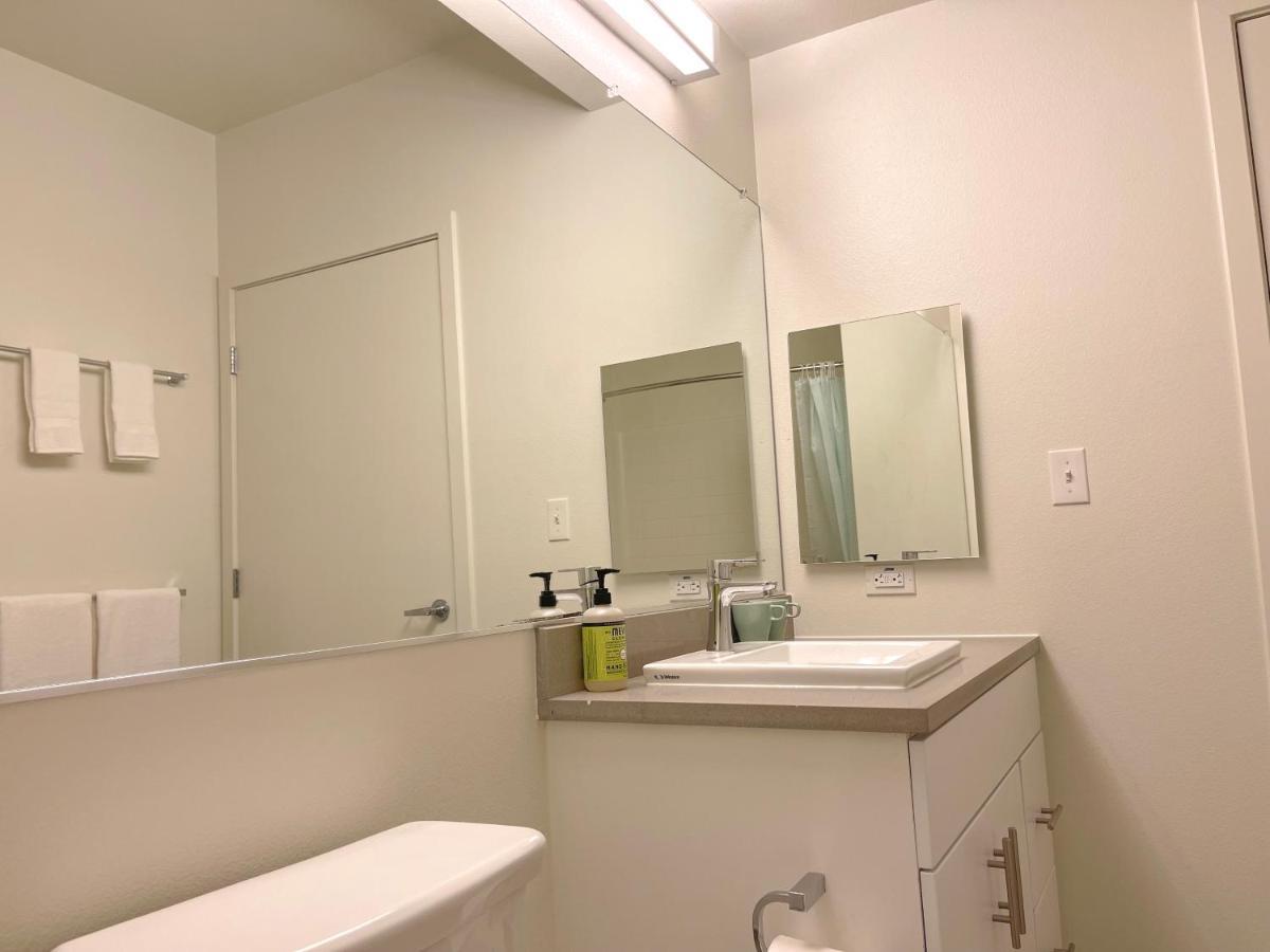 Spacious Entire Apt W Parking In Arts District Dtla B5 Los Angeles
