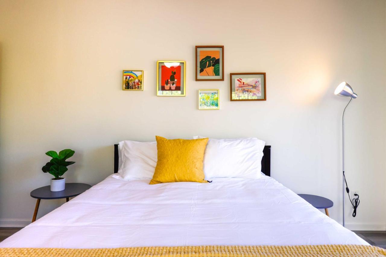 Hip And Prismatic La Gem With Curated Art Gallery