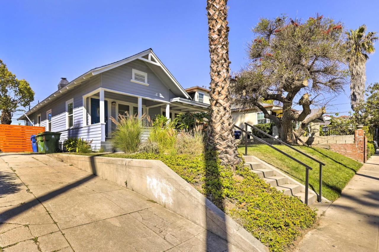Hip And Prismatic La Gem With Curated Art Gallery
