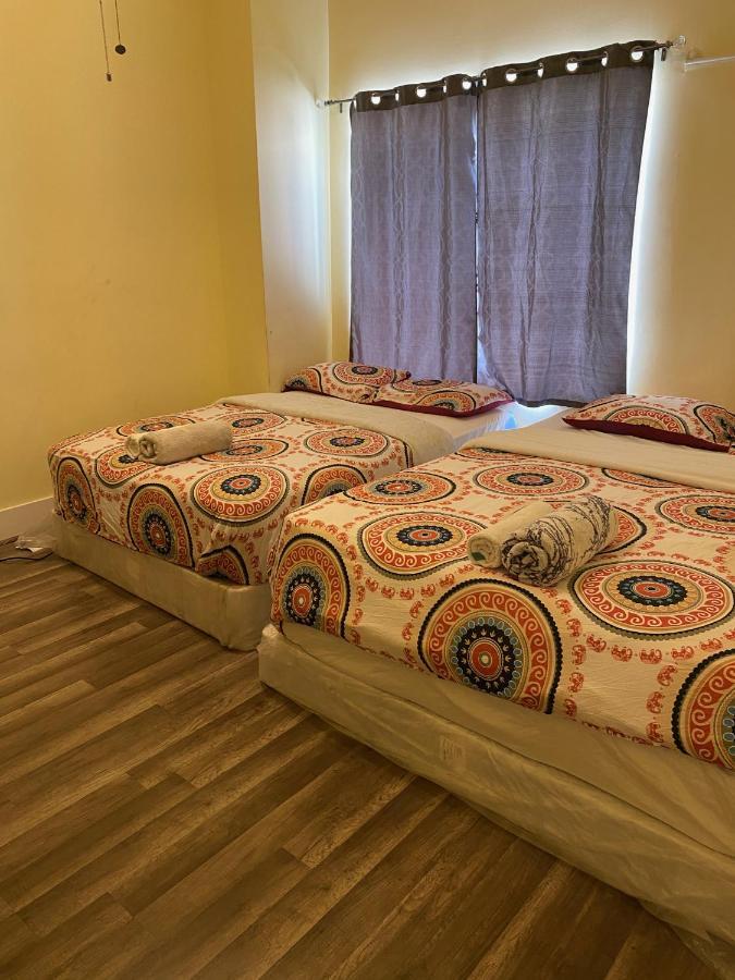 Private Large La Bedroom W Private Half-bathroom - Ac - Wifi - Private Fridge Near Usc - Exposition Park - Usc Memorial Coliseum - Banc Of California Stadium - Downtown Dtla - University Of Southern California Usc! Homestay Los Angeles