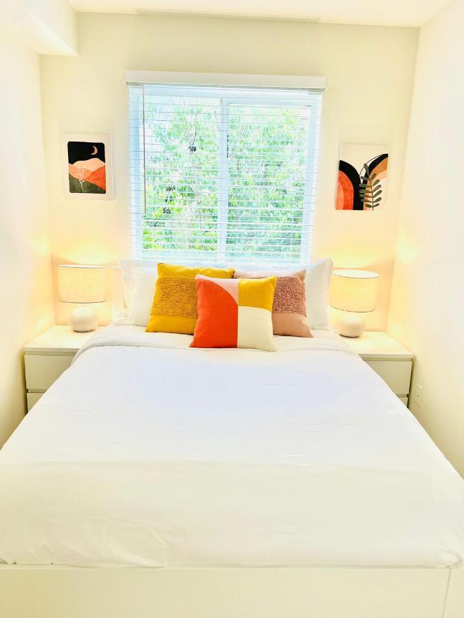 Apartment Lovely 2-story 2-bedroom Unit With Free Secure Parking Los Angeles