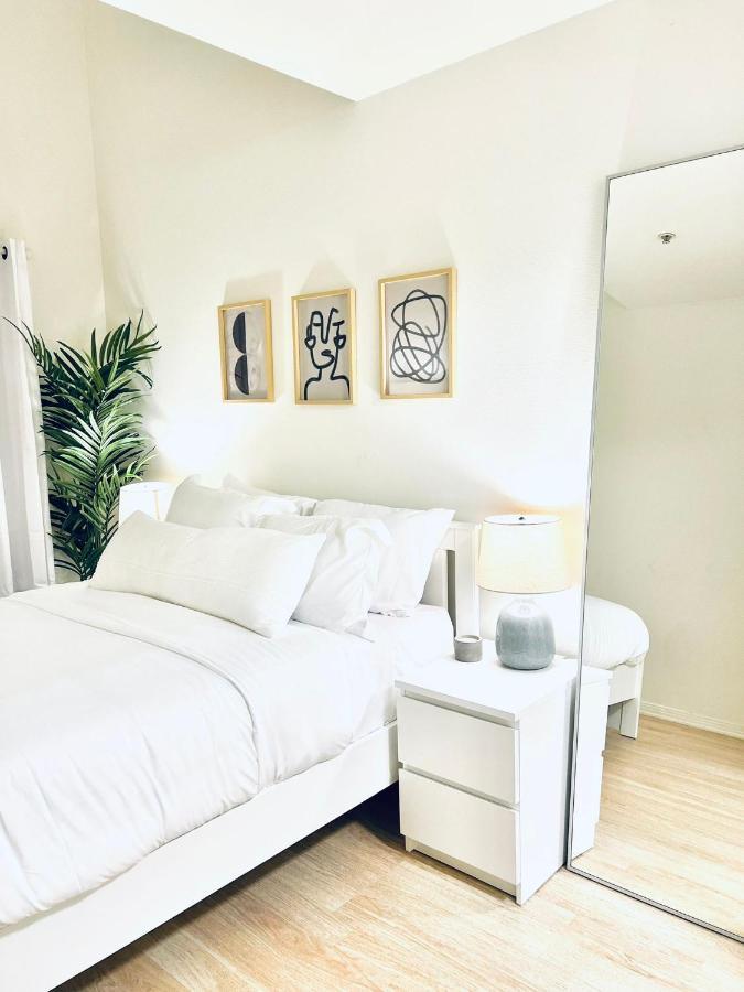 Apartment Lovely 2-story 2-bedroom Unit With Free Secure Parking Los Angeles