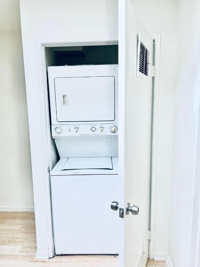 Apartment Lovely 2-story 2-bedroom Unit With Free Secure Parking Los Angeles