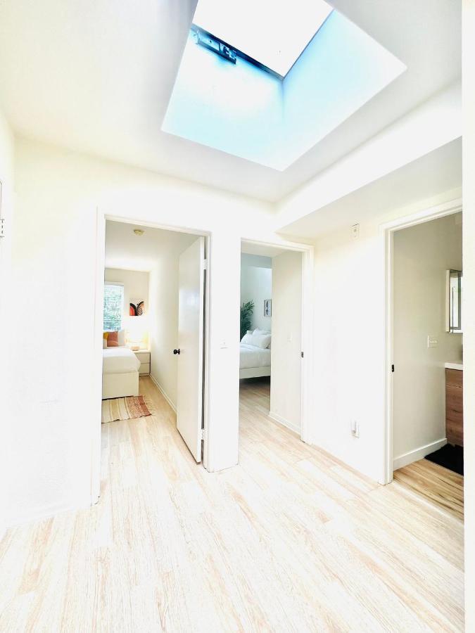 Apartment Lovely 2-story 2-bedroom Unit With Free Secure Parking Los Angeles