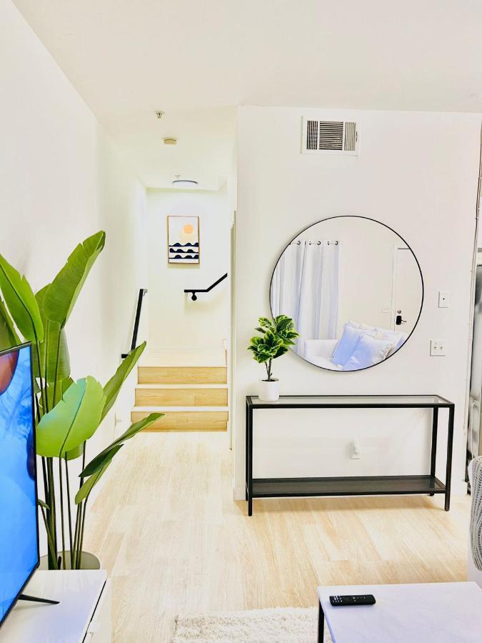 Apartment Lovely 2-story 2-bedroom Unit With Free Secure Parking