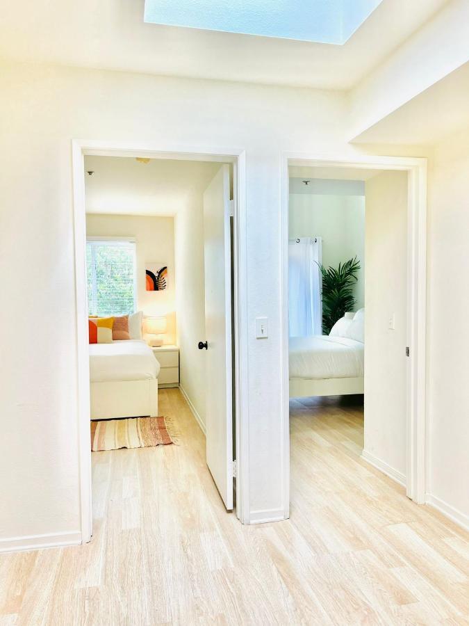 Lovely 2-story 2-bedroom Unit With Free Secure Parking Apartment