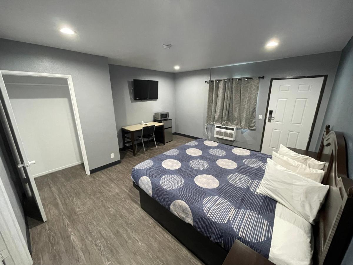 Cornett 2* Los Angeles