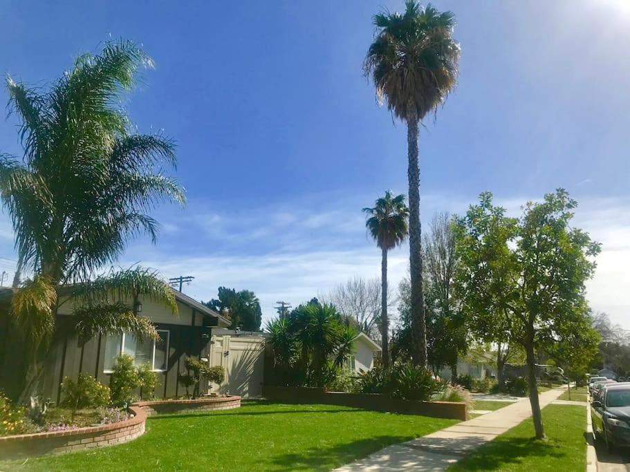 Private Modern With Backyard Los Angeles