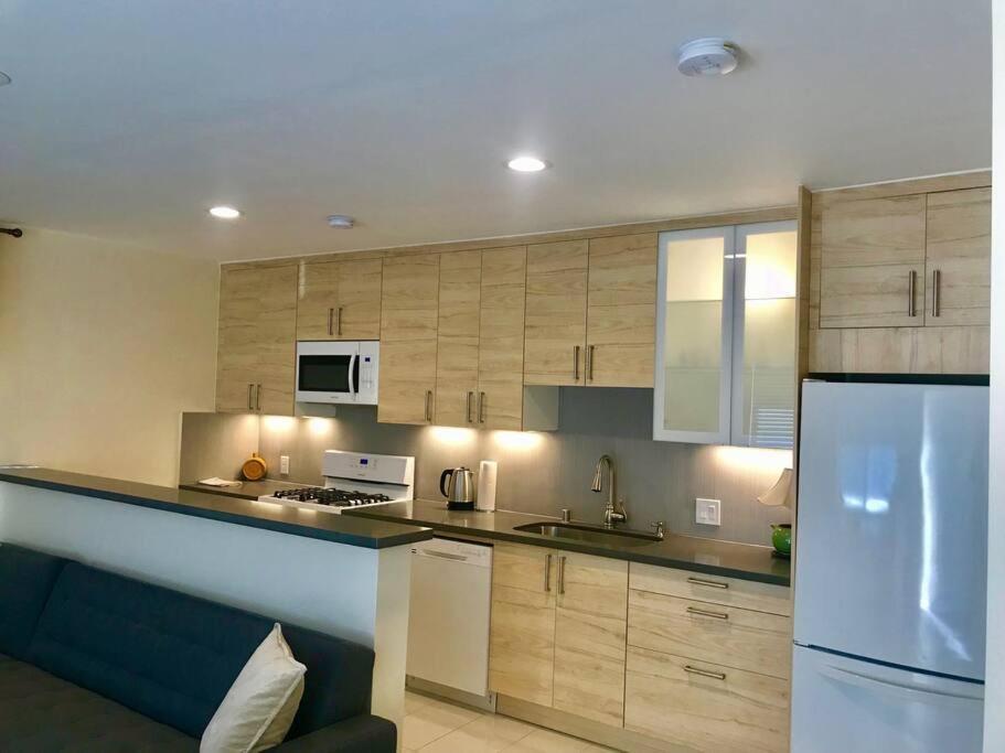 Apartment Private Modern With Backyard