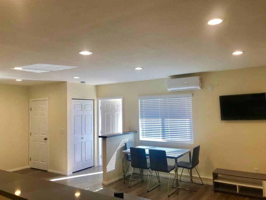 Apartment Private Modern With Backyard Los Angeles