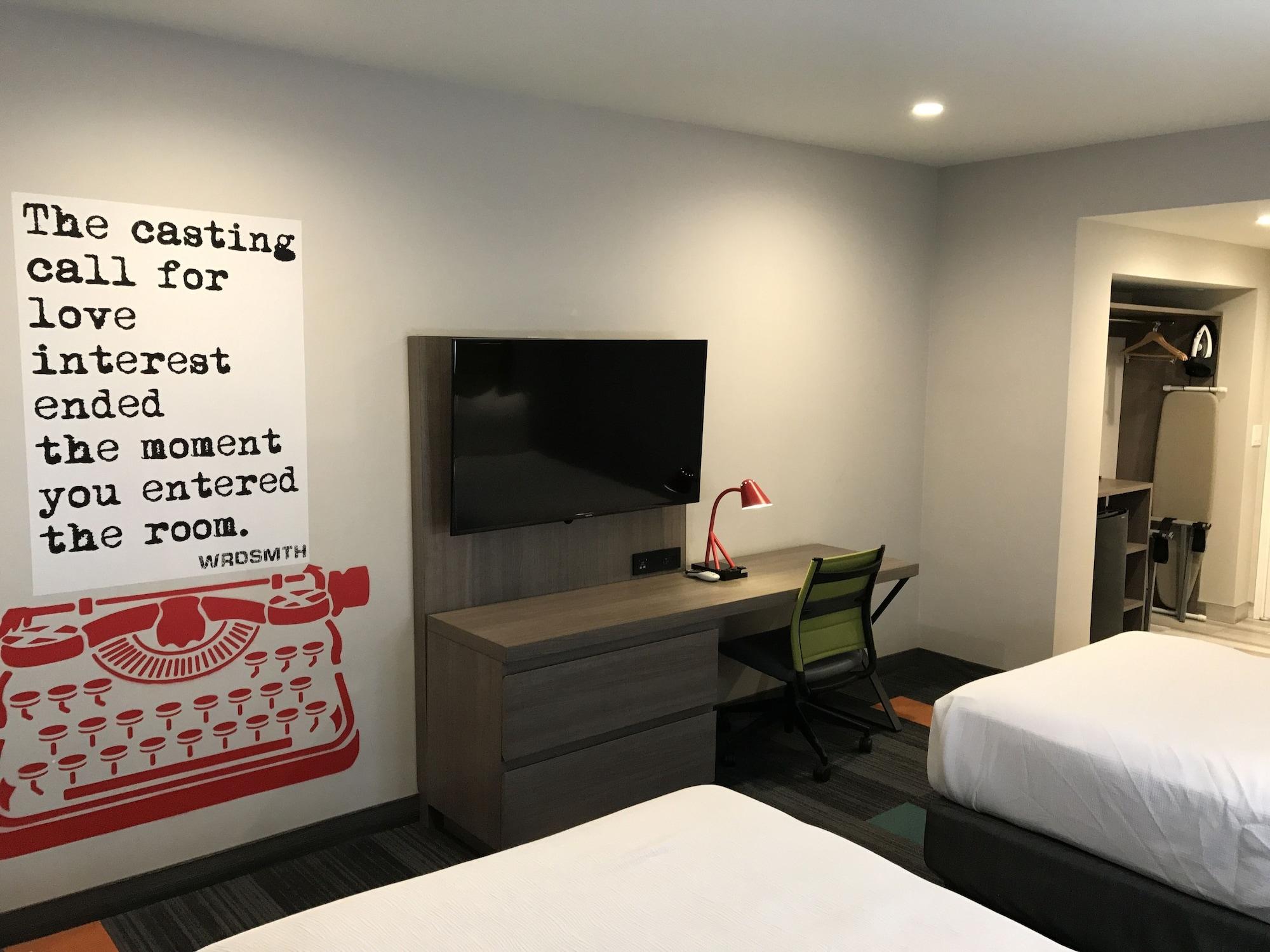 Inn Rodeway Near Melrose Ave