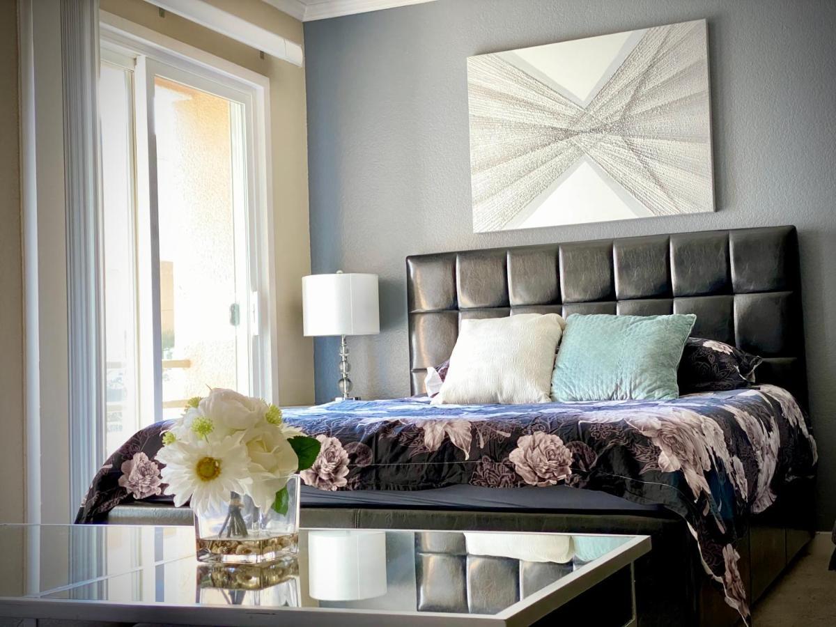 Holywood Hills !!! 2bed Studio !!! *