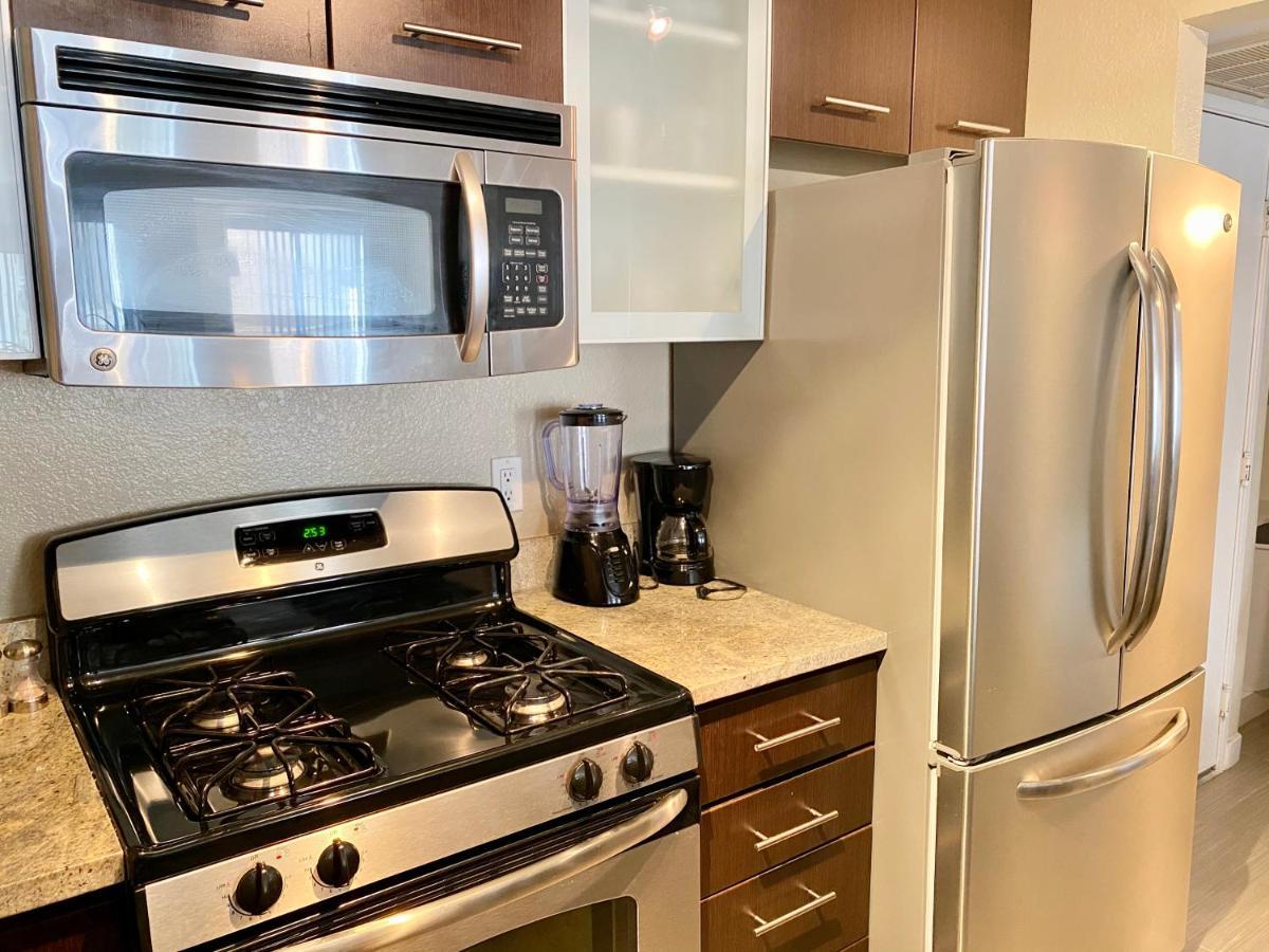 Holywood Hills !!! 2bed Studio !!!