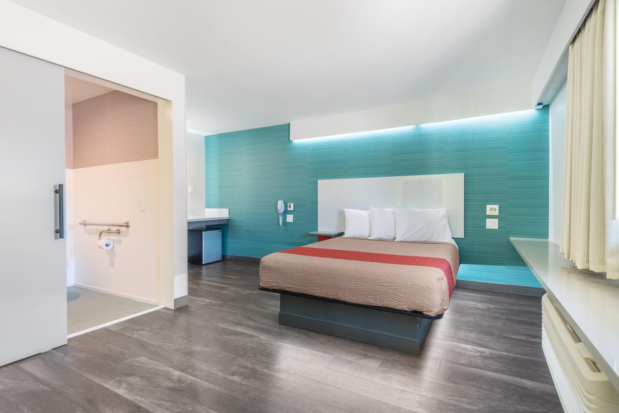 Solo Broadway Motel 2*