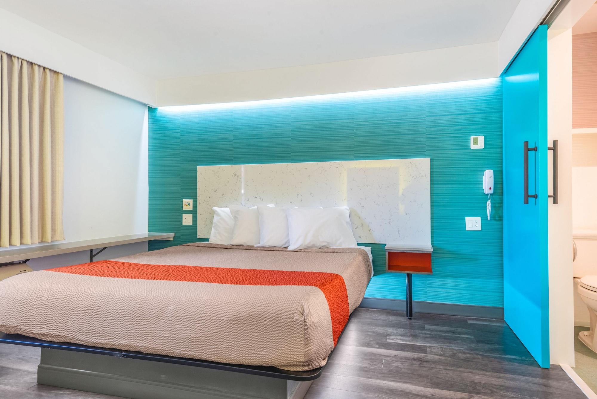 Solo Broadway Motel 2*