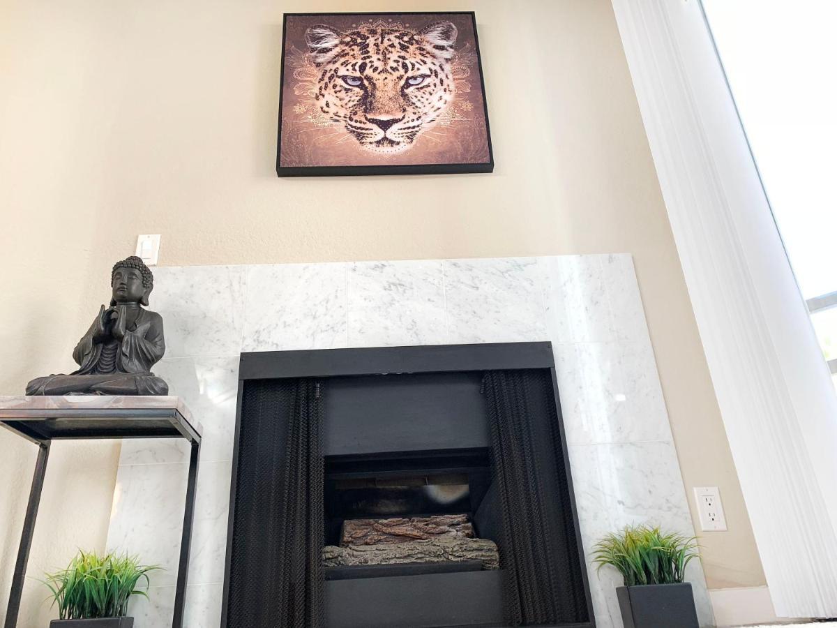 Hollywood Hills !!! One Bedroom Apartment !!! Los Angeles
