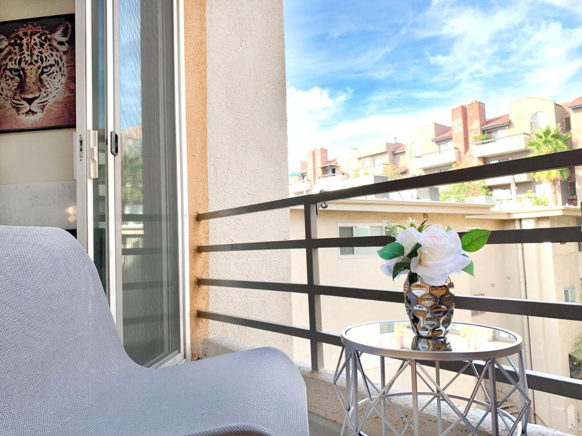 Apartment Hollywood Hills !!! One Bedroom Apartment !!! Los Angeles