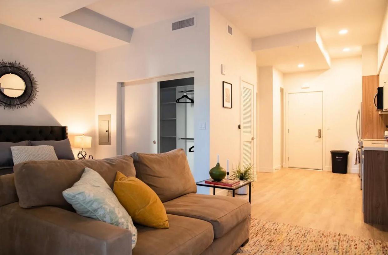 Rose Apartment *