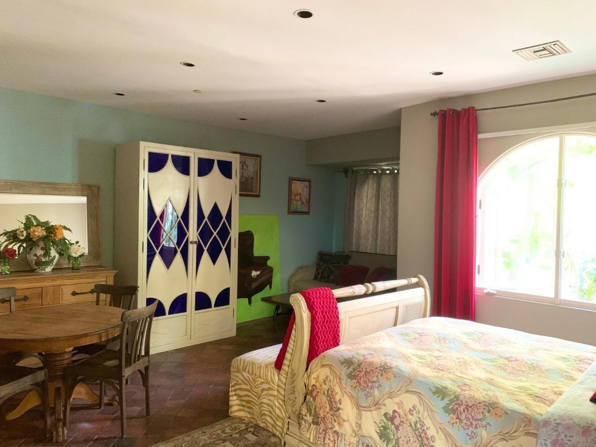 Hospedagem domiciliar Beverly Hills Spanish Los Angeles