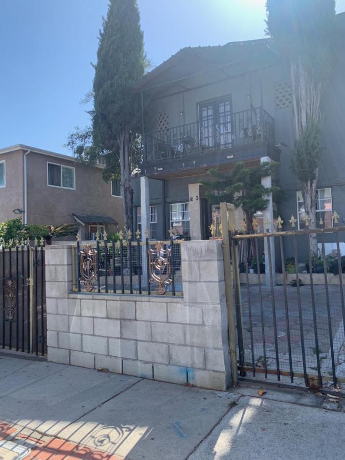 Spacious 2-bedroom Unit In Hollywood
