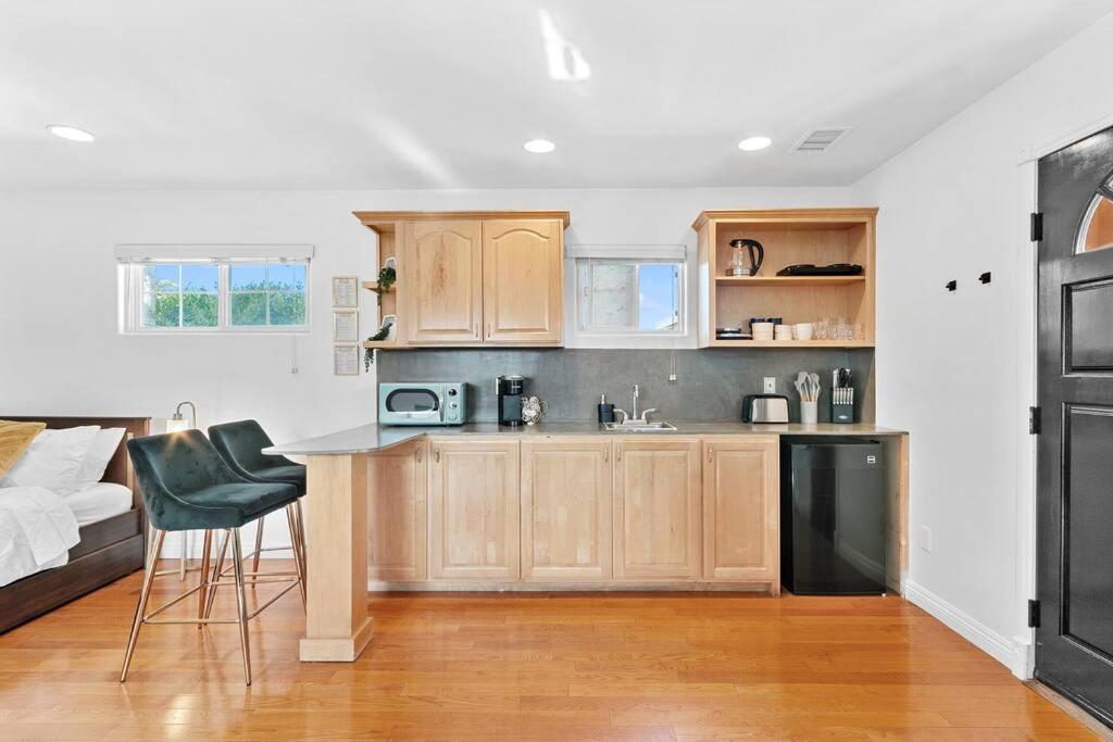 Villa Beverly Grove Spanish Oasis With Pool & Parking
