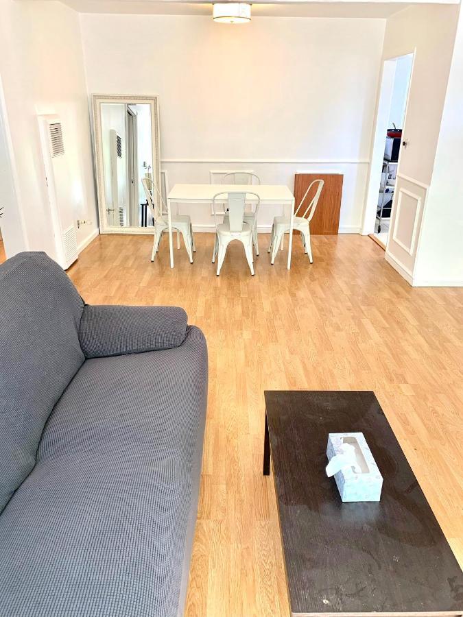 Charm West Valley Perfect Location By Westfield Topanga *