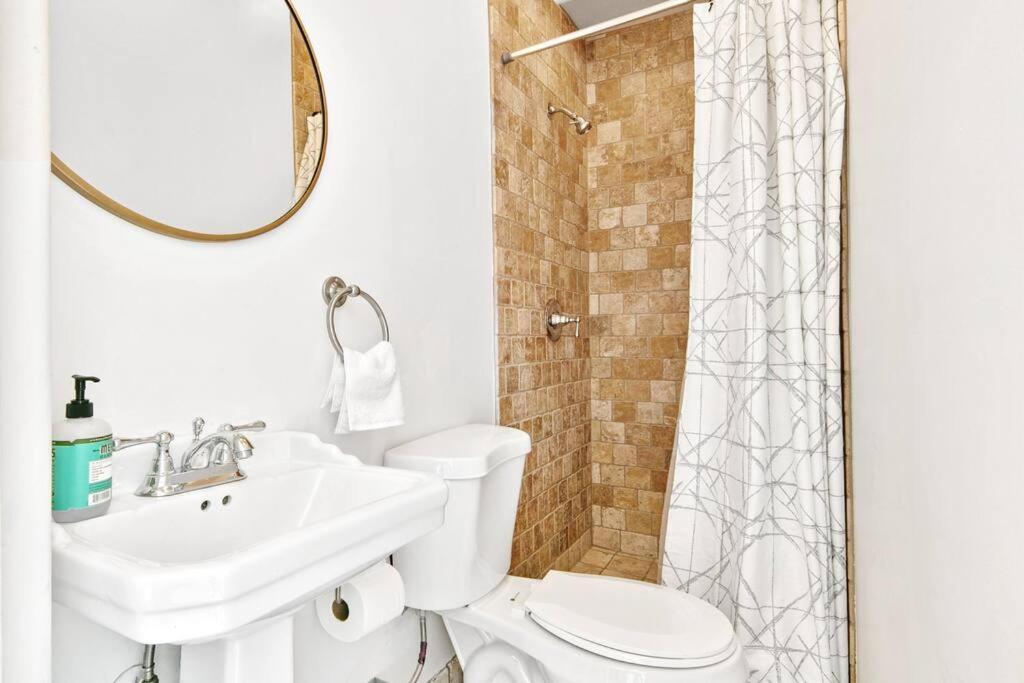 Beverly Grove Spanish Oasis With Pool & Parking * Los Angeles