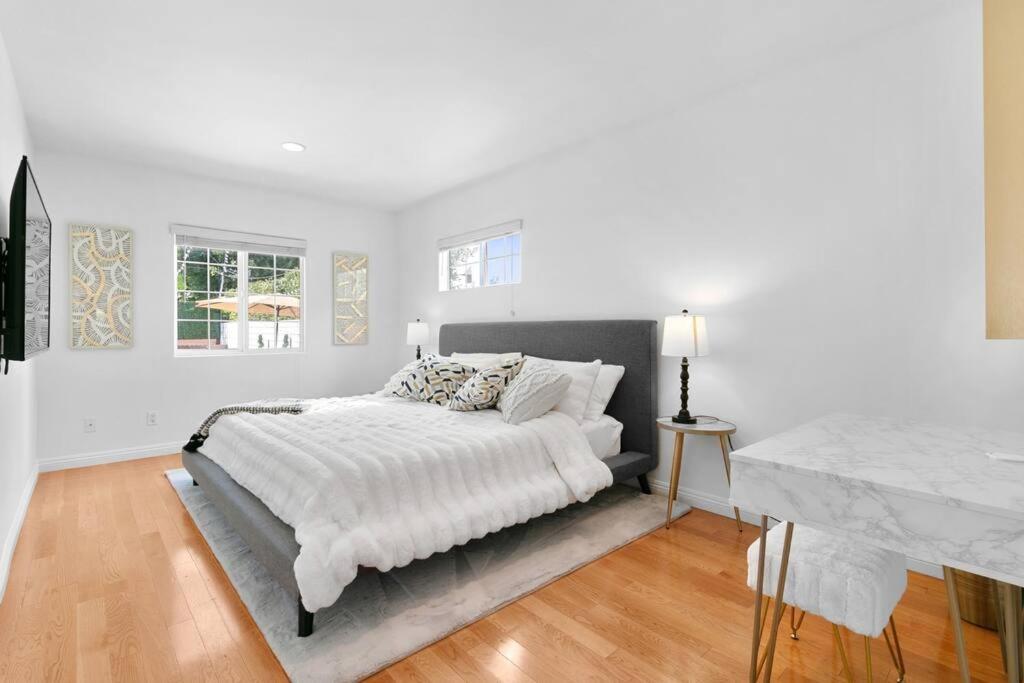 Beverly Grove Spanish Oasis With Pool & Parking *