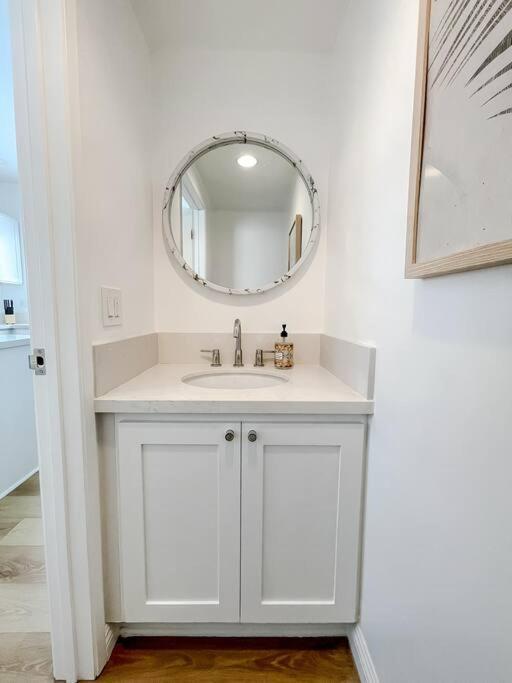 Prime 2bd/3ba - Venice Beach Los Angeles