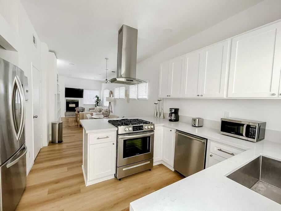 Prime 2bd/3ba - Venice Beach * Los Angeles