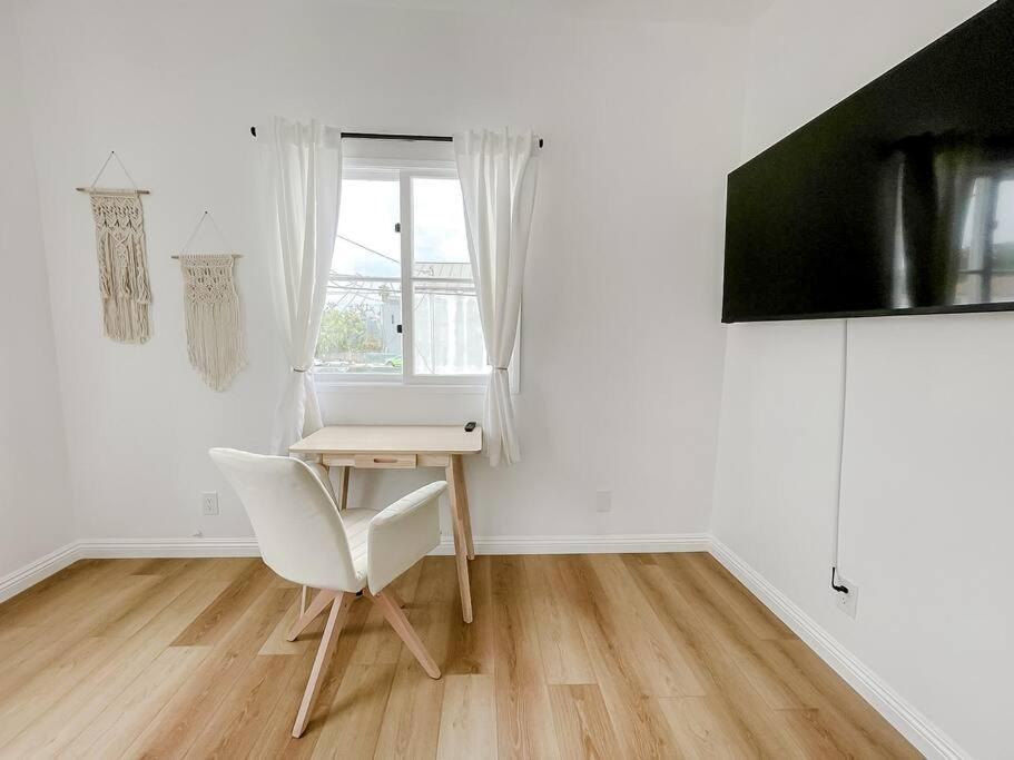 Prime 2bd/3ba - Venice Beach
