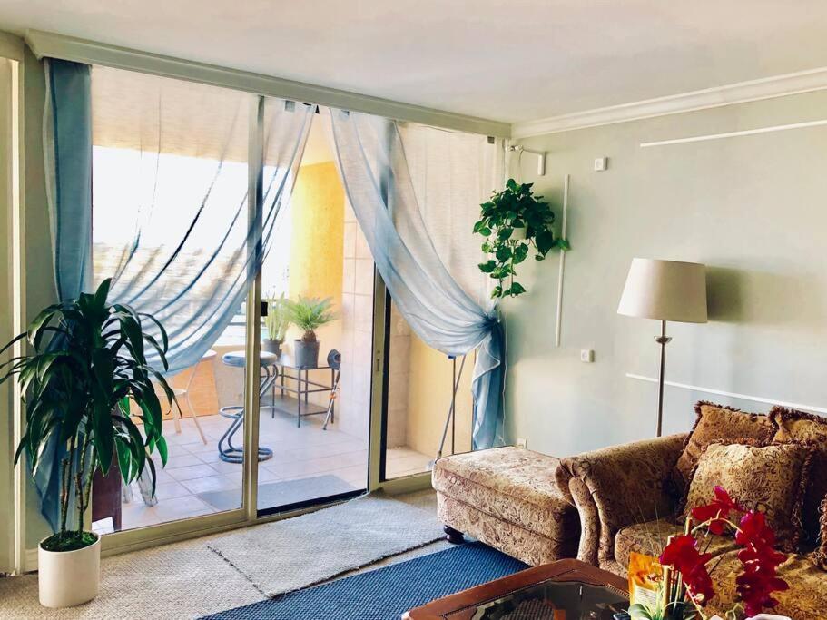 Luxury 1 Bd & 1br With Fantastic Marina View * Los Angeles