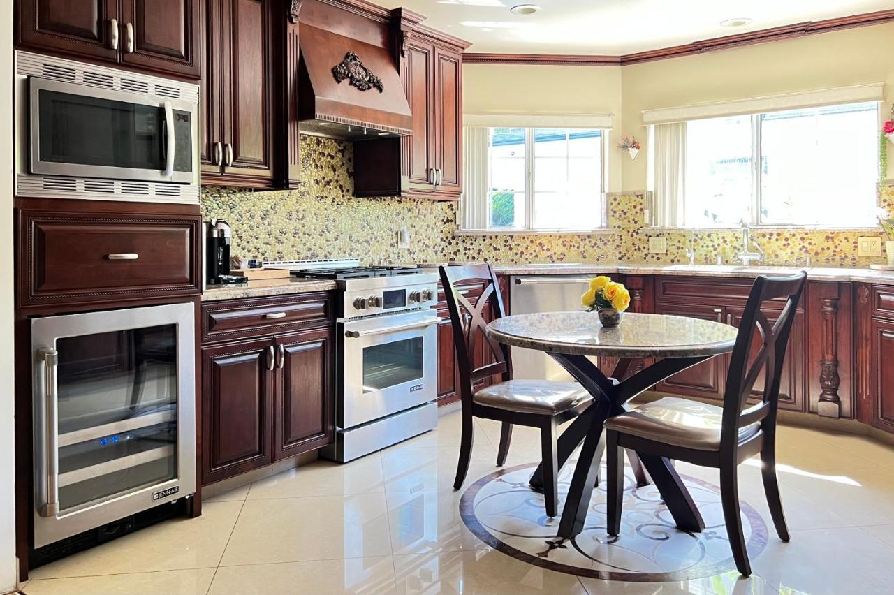 Noho Luxury Oasis I Saltwater Pool-spa I Sleeps Up To 8 I 15 Mins From Hollywood