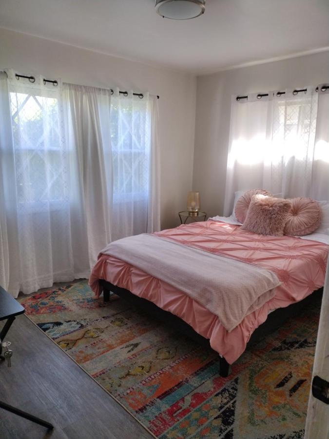 Homestay 915 Burrell St *