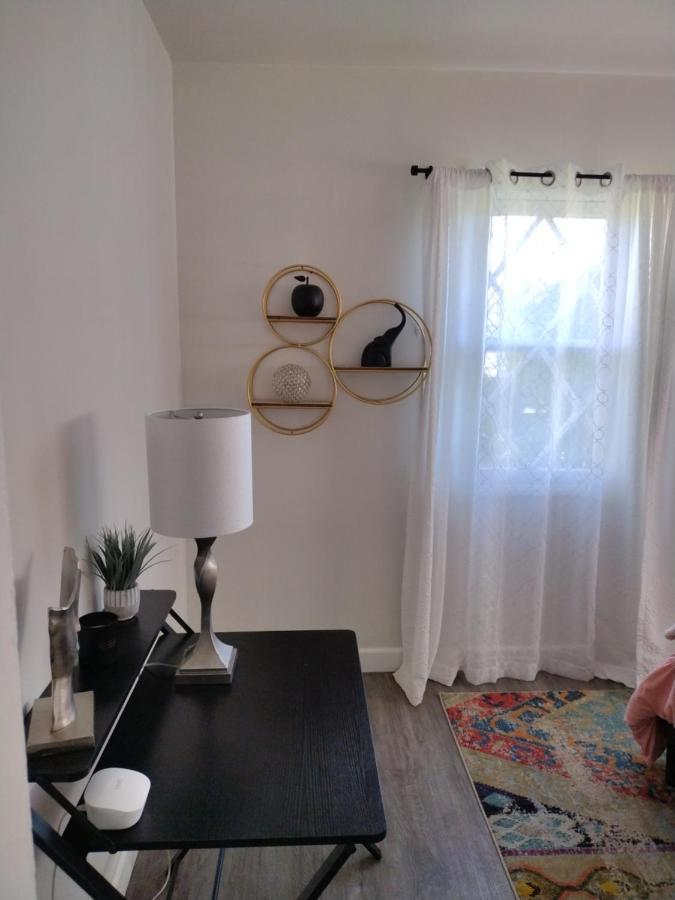 Homestay 915 Burrell St *