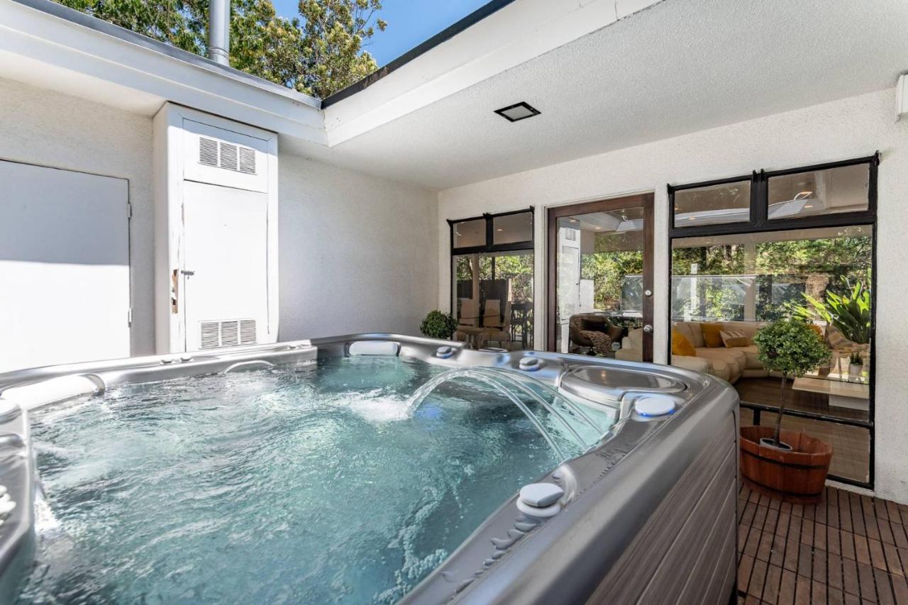 Multiview Manor * Los Angeles