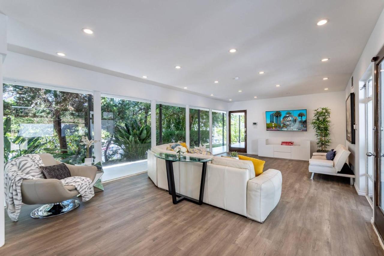 Multiview Manor * Los Angeles