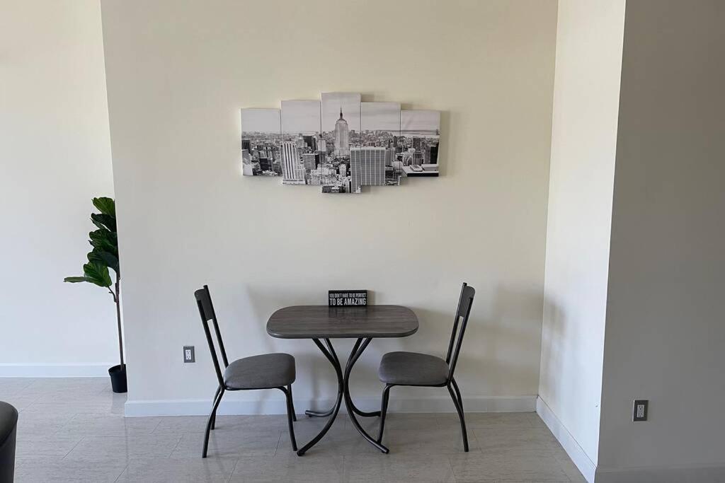 Luxury Spacious Downtown Loft *