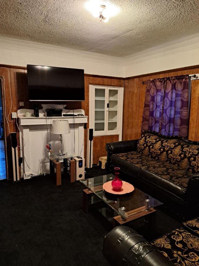 Homestay 2 Bedroom Near Downtown La *