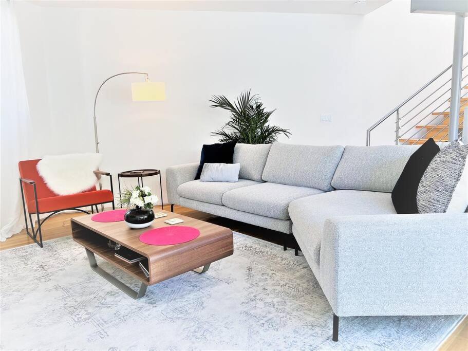 Urban Luxury In Brentwood/beverly Hills Los Angeles