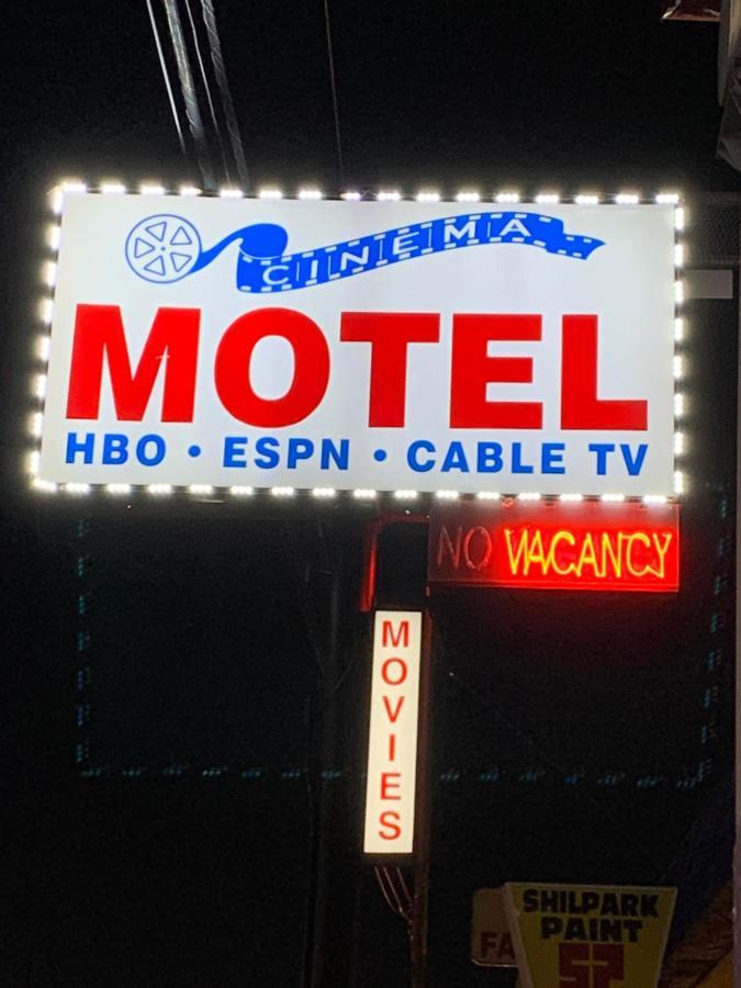 Motel Cinema *
