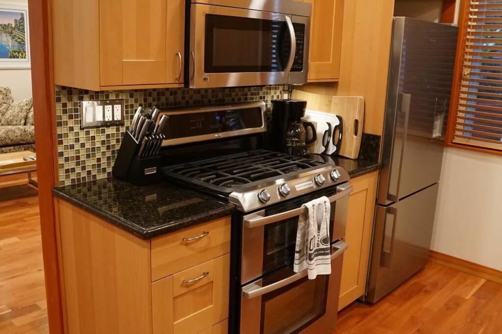 Luxury 1 Bedroom Unit-walk To Beach -baby Friendly