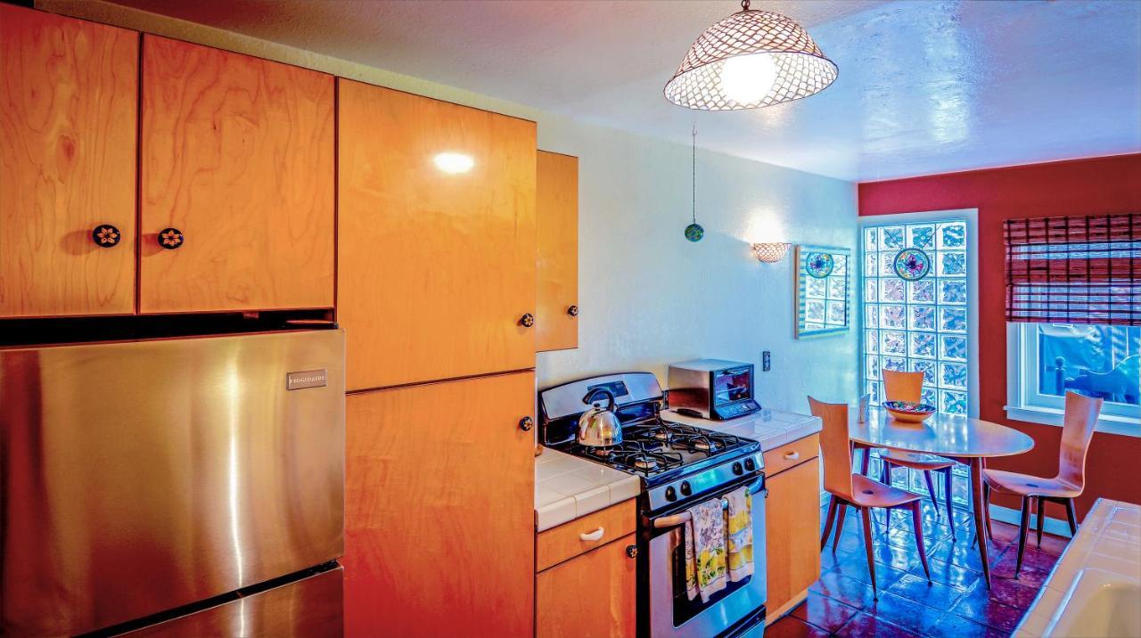 Venice Garden Retreat - Yard, Cabana, Parking, 50 Feet To *