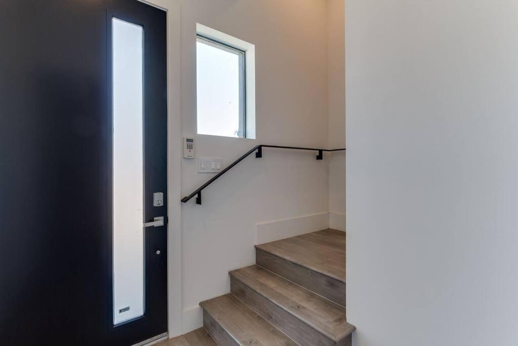 Villa 2 New Luxury Modern 3 Story Homes *