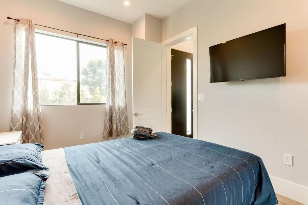 2 New Luxury Modern 3 Story Homes * Los Angeles