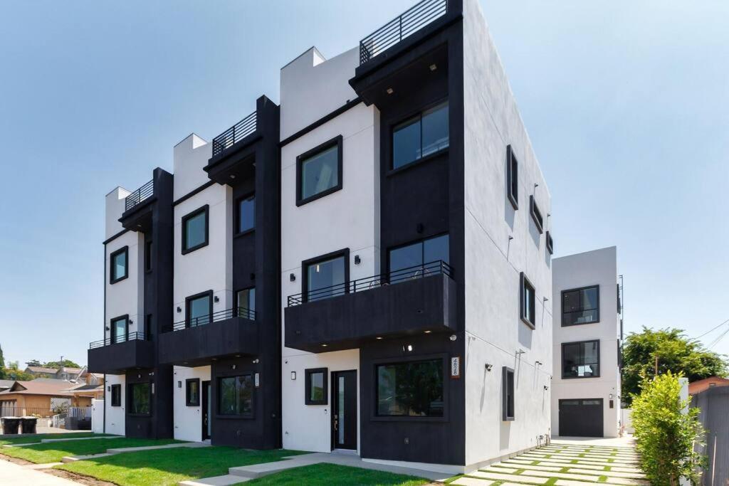 2 New Luxury Modern 3 Story Homes