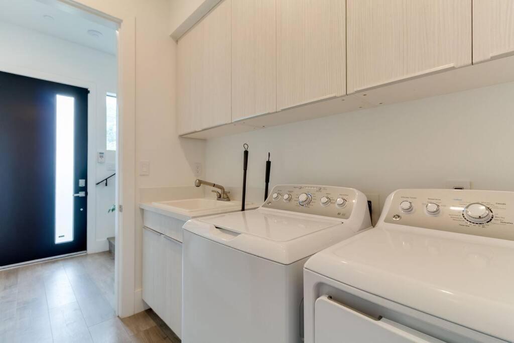 Villa 2 New Luxury Modern 3 Story Homes *