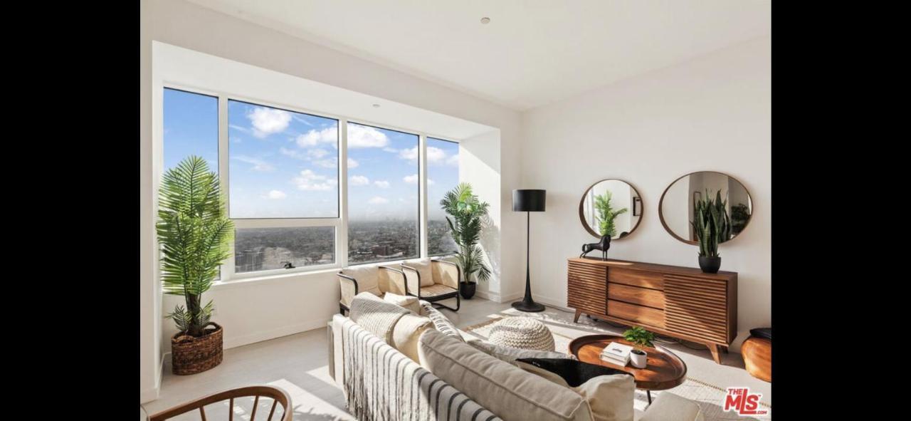 Skybox Penthouse