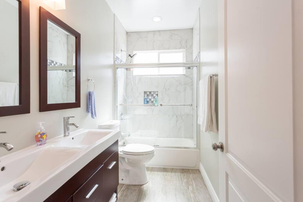 Balboa Modern Glam Charmer Holiday home Los Angeles